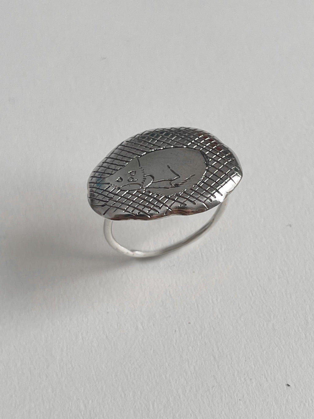 The Sleepy Kitten Ring S925