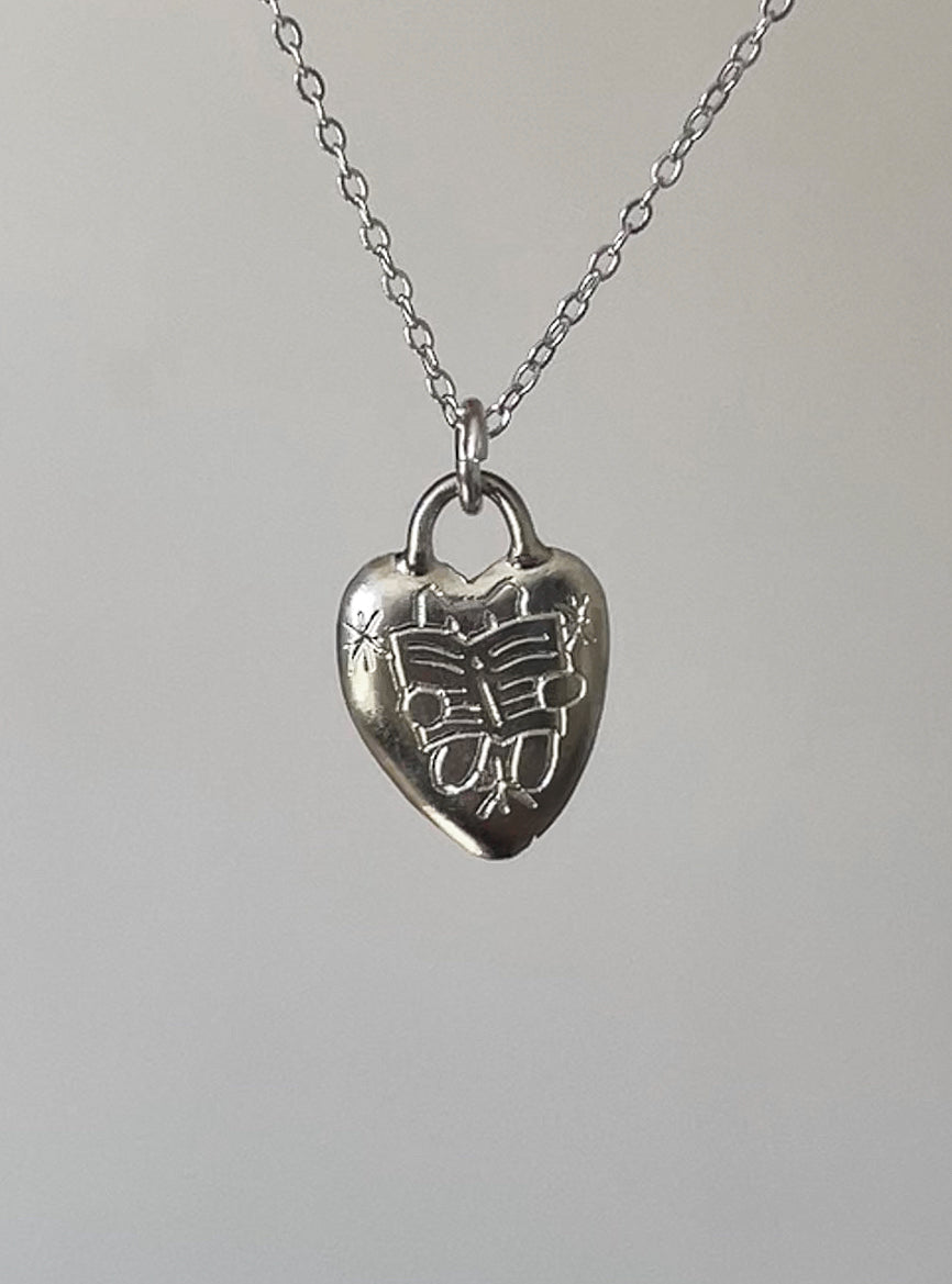 The reading kitten necklace S925